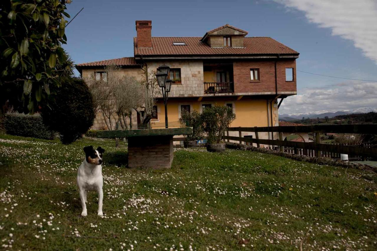 Apartamentos La Gloria Santillana del Mar Exterior photo